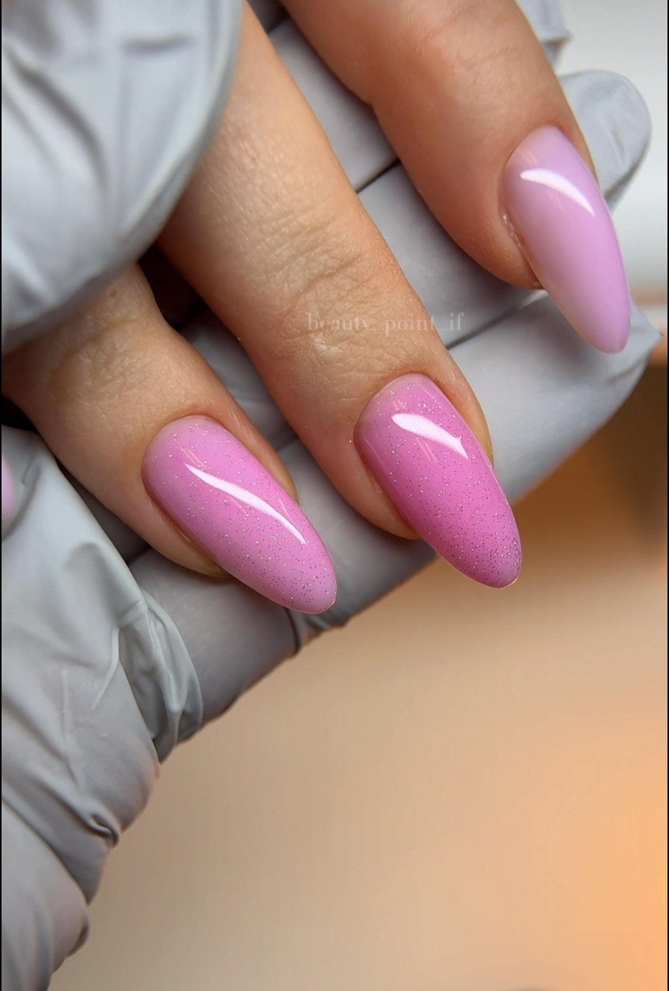 2020 Vitrage pink glow