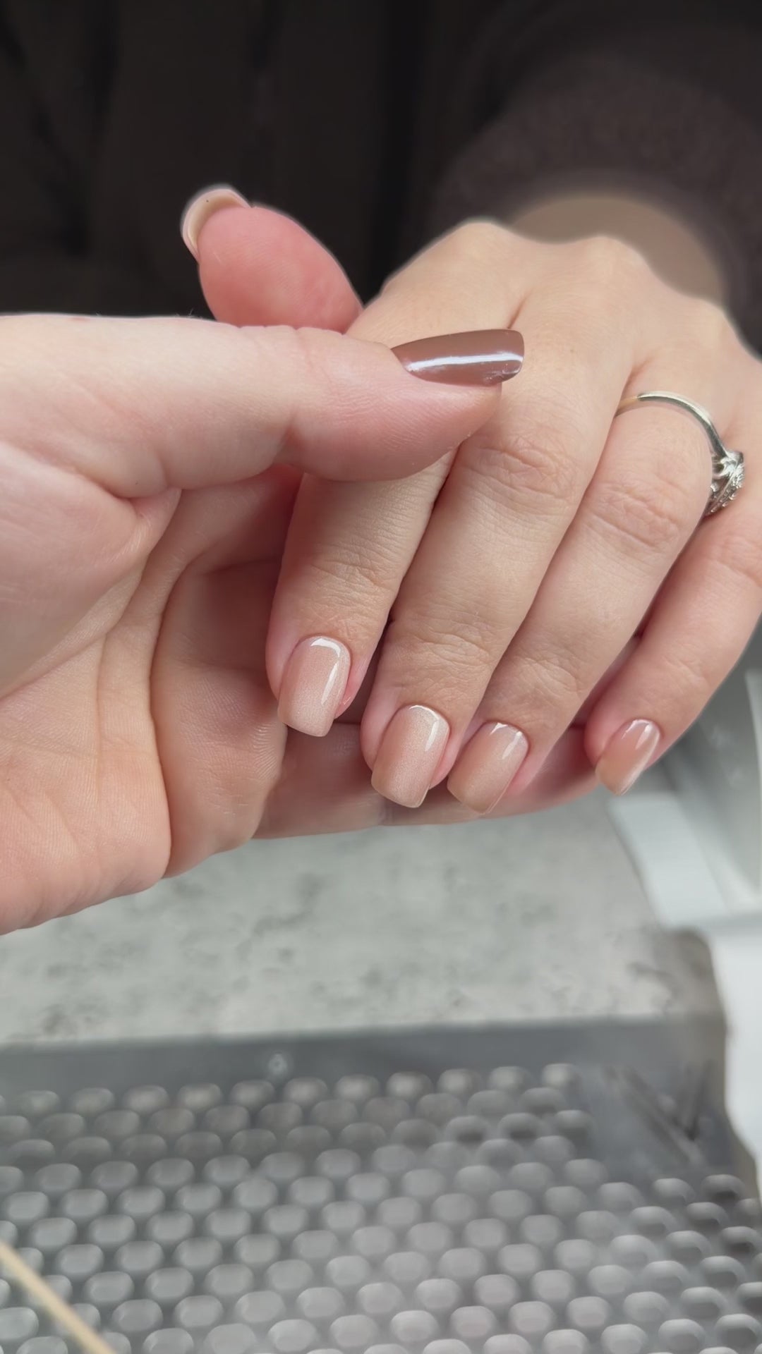 Top Gel Cat Eye 01 video of manicure finish